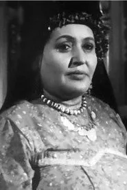 عزيزة بدر