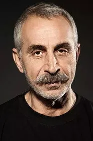 رزا أكن
