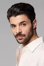 خالد اوزغور