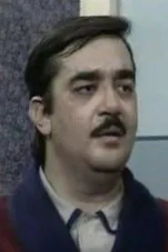 نشأت أباظة