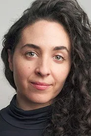 لارا سوالها