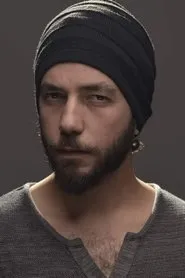 علي كانديل