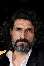 نعمان عكار