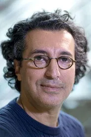 نذير مقناش