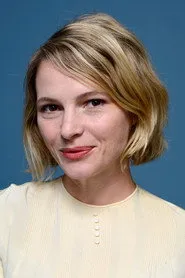 إيمي سيمتيز