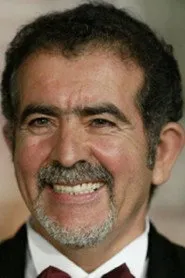 علي بيناور