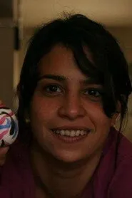 نادين خان