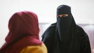مسلسل مالي شغل بالسوق الحلقة ١٤