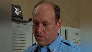 مسلسل In the Heat of the Night الموسم ٧ الحلقة ١٣