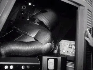 مسلسل Voyage to the Bottom of the Sea الموسم ١ الحلقة ٢١