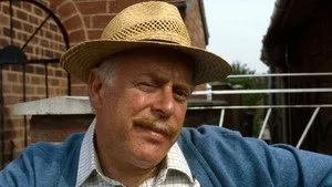 مسلسل Keeping Up Appearances الموسم ٢ الحلقة ٤