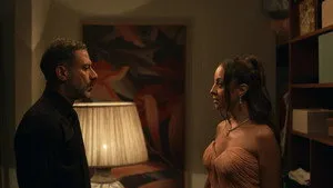 مسلسل ورد وشوكولاتة الحلقة ٦