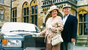 مسلسل Keeping Up Appearances الموسم ٥ الحلقة ٩