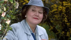 مسلسل Keeping Up Appearances الموسم ٢ الحلقة ١
