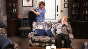 مسلسل Keeping Up Appearances الموسم ٢ الحلقة ٩