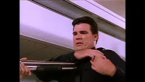مسلسل Renegade الموسم ٢ الحلقة ٨