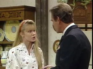 مسلسل Charles in Charge الموسم ٤ الحلقة ١
