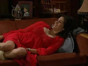 مسلسل Still Standing الموسم ١ الحلقة ١٥