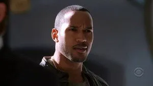 مسلسل Shark الموسم ١ الحلقة ١٩
