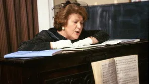 مسلسل Keeping Up Appearances الموسم ٢ الحلقة ٧