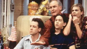 مسلسل 3rd Rock from the Sun الموسم ٣ الحلقة ١١