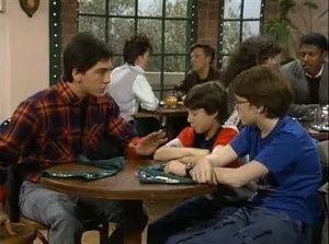 مسلسل Charles in Charge الموسم ١ الحلقة ١٥