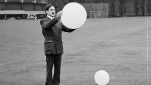 مسلسل Monty Python's Flying Circus الموسم ٤ الحلقة ١