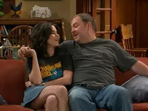 مسلسل Still Standing الموسم ١ الحلقة ٢٢